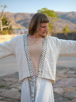 Aura Shrug