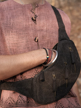 Shadow Utility Waist Bag