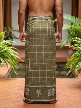 Gajarekha Dhoti