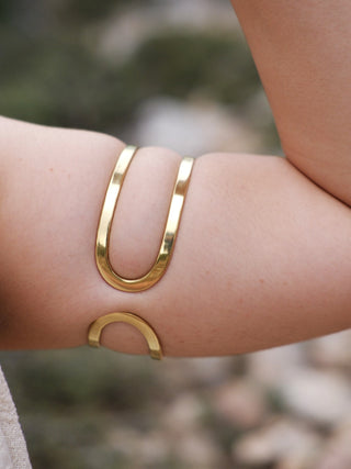 Astra Armlet