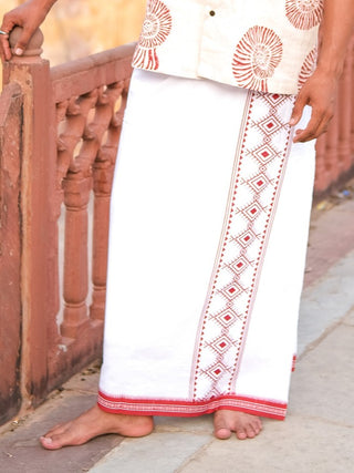 Kangura  Dhoti