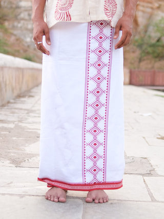 Kangura  Dhoti