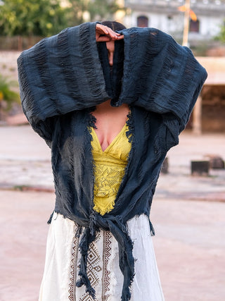 Utkala Shrug