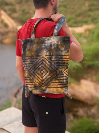 Tavra Tote