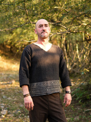 Kathikī T-shirt